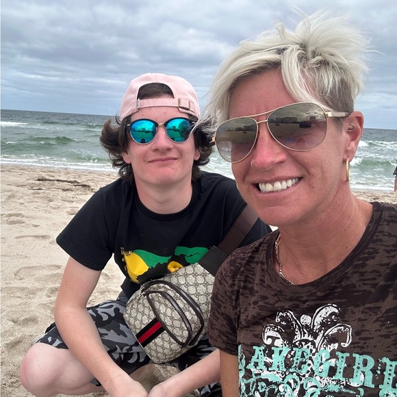 Meet your Posher, Amy - Picture 1 of 1